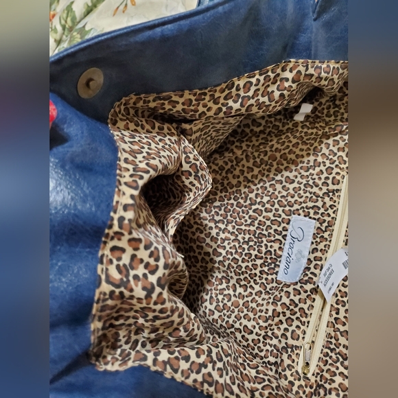 BRACIANO FAUX LEATHER LARGE TOTE EMBELLISHED color Blue whith golde stone - Picture 8 of 11